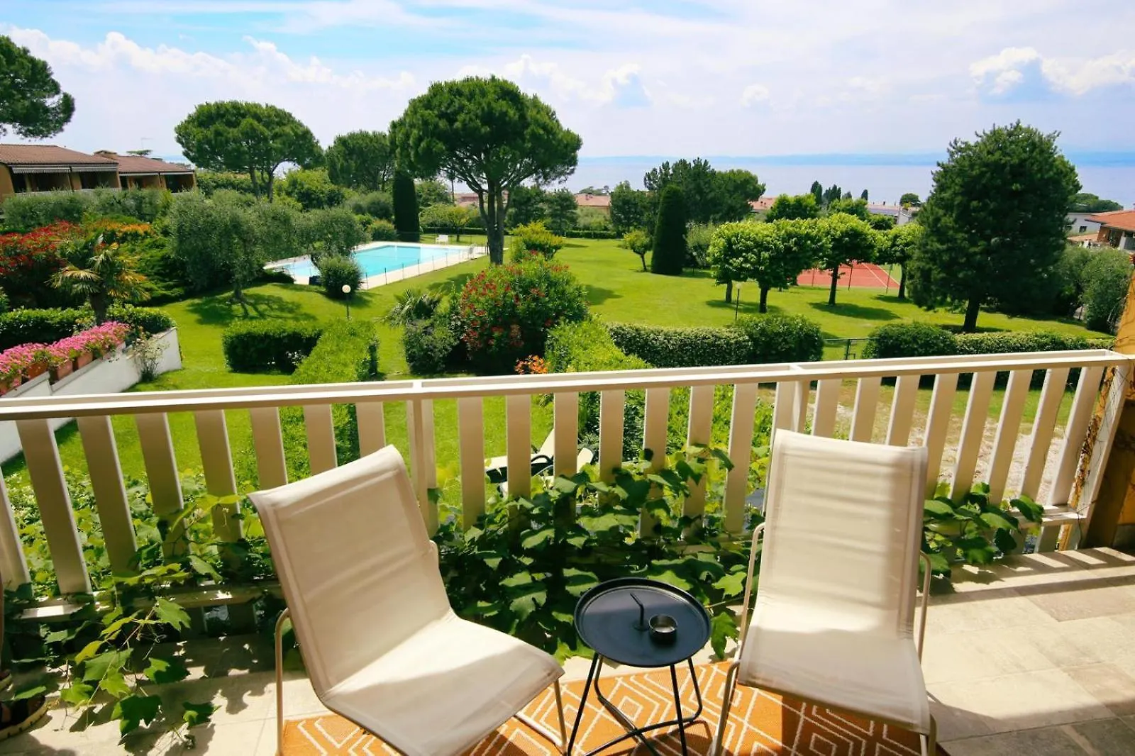 Tennis / Pool / Barbecue Bardolino 0*,